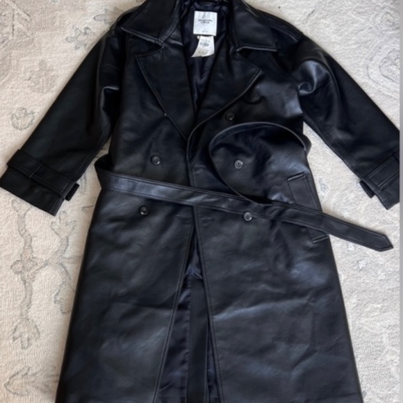 Abercrombie Vegan Leather Trench Coat Size L - Picture 4 of 5